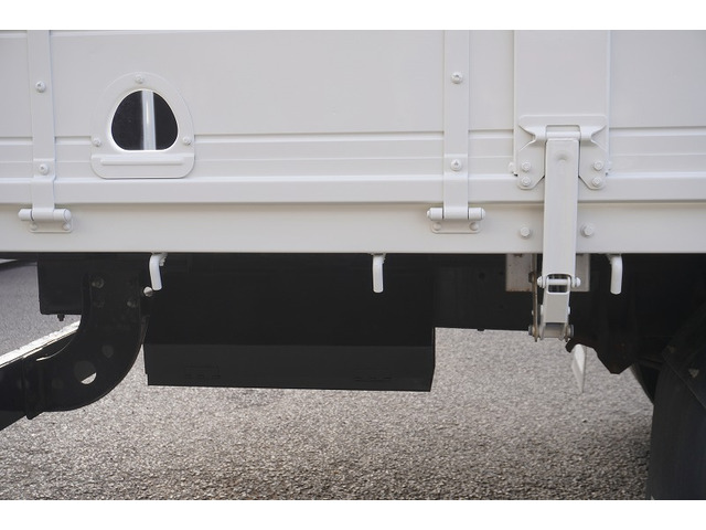 �V�Ԓ����������Ă���܂��B���g�p�̎ԂȂǂ����Ŕ[���������g���b�N����������u���Ă���܂��̂ł������������B