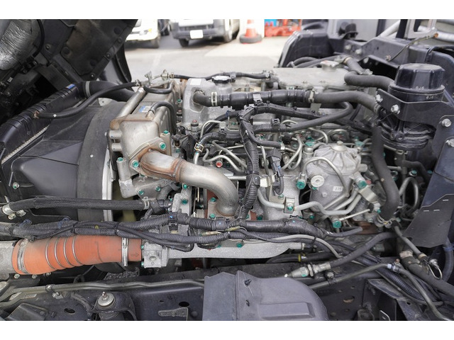 豊富なトラック、商用車、ハイエースなど取り扱っております。一度HPご覧ください。http://www.vantruck.co.jp/