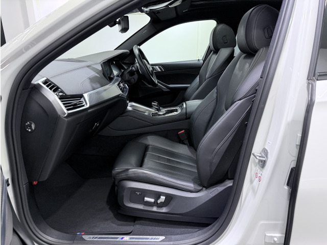 ���ǎ��A���Ԃ����T���Ȃ�JU�K���̔��X�̓��X�ɂ��C���������B�c�ƃX�^�b�t�S�����u���Îԍ���Z�\�m�}�C�X�^�[�v�u���Î����Ԕ̔��m�v���i��ۗL�B�������ڂŎd���ꂽ�ǎ��Ȏԗ���̔����Ă���܂��B