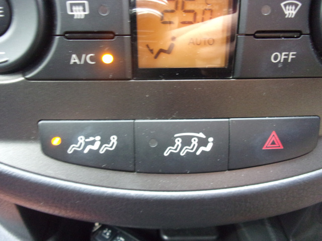 �g���v���]�[���I�[�g�G�A�R���ł��B