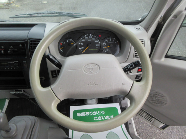 �������E�n���h�����ł���D�ȃG�A�o�b�O�t���ł���