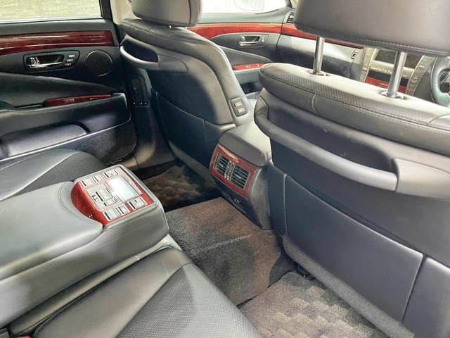 ���݌�200��ȏ�!�������񂠂邩�炲��]�̂��Ԃ�������܂�! �f�ڂ���Ă��Ȃ��݌ɎԂ������������܂��̂ŁA���C�y�ɂ��⍇��������!