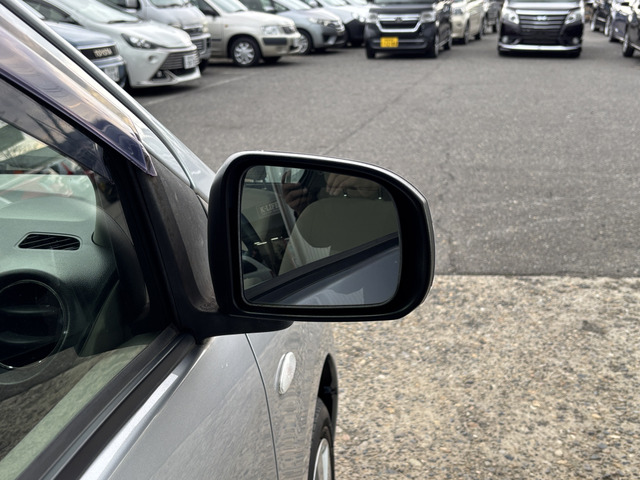 �y�x�����z���i�X�z���Ԃ������������܂��āA���ɗL�������܂��B�݌Ɏԗ��ɂȂ�܂��̂ŁA���񂲓s���̋X�������ɁA���ɗ��ĉ������B���X�\��������ƁA���ē����X���[�Y�ł��B