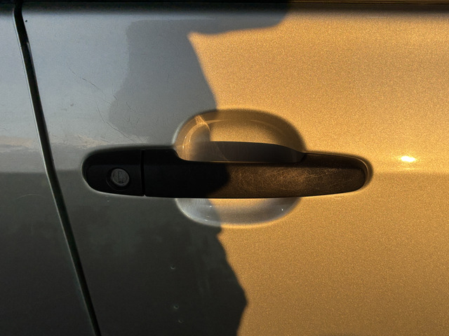 �y�x�����z���i�X�z���Ԃ������������܂��āA���ɗL�������܂��B�݌Ɏԗ��ɂȂ�܂��̂ŁA���񂲓s���̋X�������ɁA���ɗ��ĉ������B���X�\��������ƁA���ē����X���[�Y�ł��B