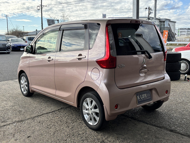 �y�x�����z���i�X�z���Ԃ������������܂��āA���ɗL�������܂��B�݌Ɏԗ��ɂȂ�܂��̂ŁA���񂲓s���̋X�������ɁA���ɗ��ĉ������B���X�\��������ƁA���ē����X���[�Y�ł��B