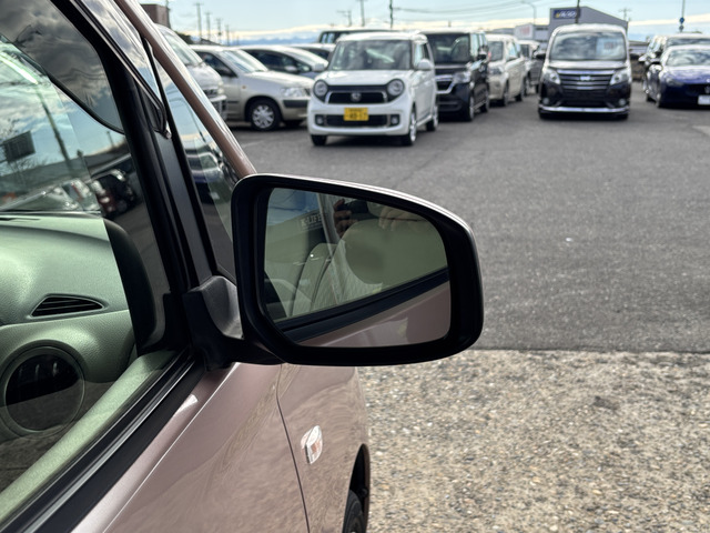 �y�x�����z���i�X�z���Ԃ������������܂��āA���ɗL�������܂��B�݌Ɏԗ��ɂȂ�܂��̂ŁA���񂲓s���̋X�������ɁA���ɗ��ĉ������B���X�\��������ƁA���ē����X���[�Y�ł��B