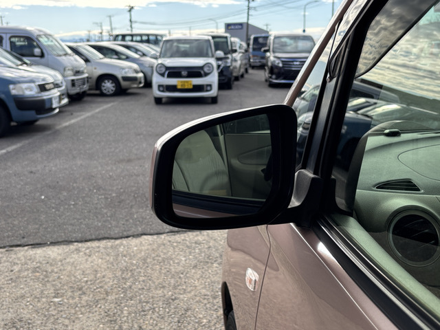 �y�x�����z���i�X�z���Ԃ������������܂��āA���ɗL�������܂��B�݌Ɏԗ��ɂȂ�܂��̂ŁA���񂲓s���̋X�������ɁA���ɗ��ĉ������B���X�\��������ƁA���ē����X���[�Y�ł��B