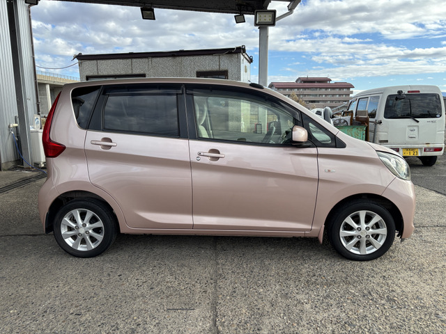 �y�x�����z���i�X�z���Ԃ������������܂��āA���ɗL�������܂��B�݌Ɏԗ��ɂȂ�܂��̂ŁA���񂲓s���̋X�������ɁA���ɗ��ĉ������B���X�\��������ƁA���ē����X���[�Y�ł��B