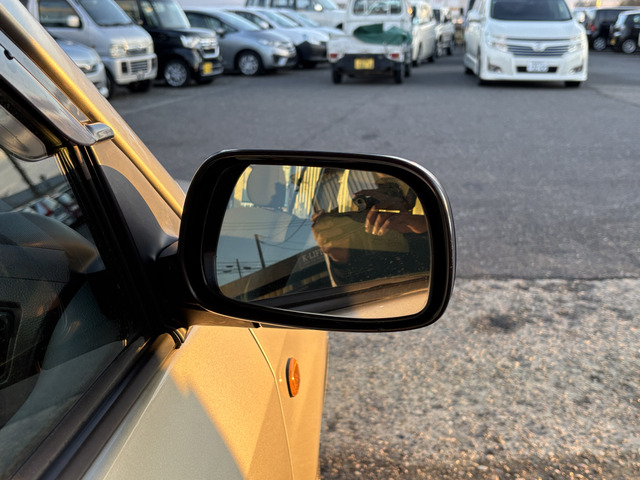 �y�x�����z���i�X�z���Ԃ������������܂��āA���ɗL�������܂��B�݌Ɏԗ��ɂȂ�܂��̂ŁA���񂲓s���̋X�������ɁA���ɗ��ĉ������B���X�\��������ƁA���ē����X���[�Y�ł��B