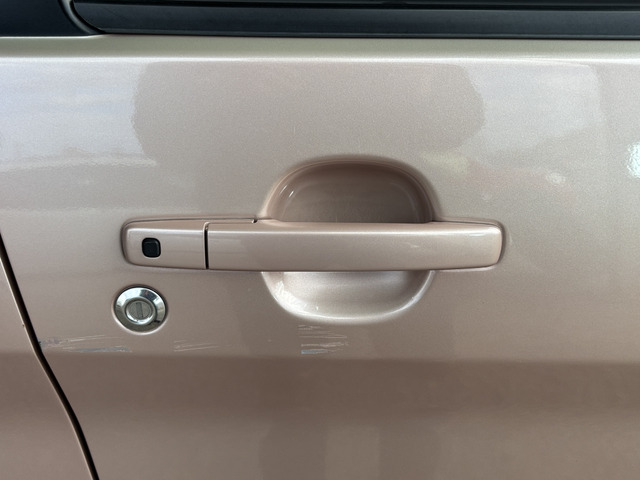 �y�x�����z���i�X�z���Ԃ������������܂��āA���ɗL�������܂��B�݌Ɏԗ��ɂȂ�܂��̂ŁA���񂲓s���̋X�������ɁA���ɗ��ĉ������B���X�\��������ƁA���ē����X���[�Y�ł��B