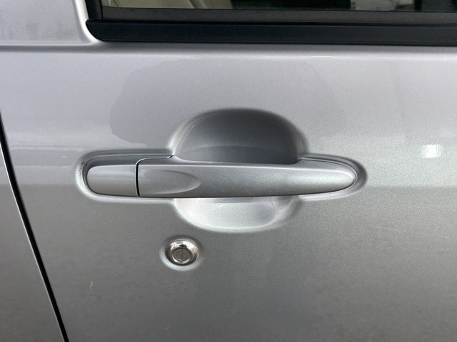 �y�x�����z���i�X�z���Ԃ������������܂��āA���ɗL�������܂��B�݌Ɏԗ��ɂȂ�܂��̂ŁA���񂲓s���̋X�������ɁA���ɗ��ĉ������B���X�\��������ƁA���ē����X���[�Y�ł��B