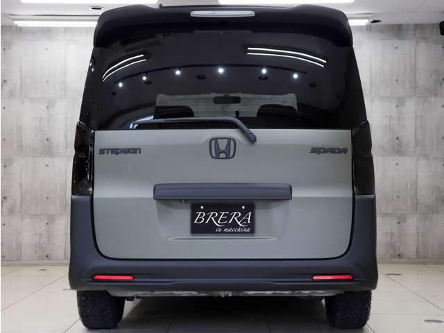 ���A�r���[�����݊��̂��郏�C���h�Ŕ��͂̃t�H�����Ɏd�オ���Ă���܂����