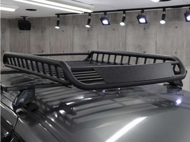 �V�i���[�t���b�N�t���ł�!�L�����v��A�E�g�h�A�V�[���Ȃǂɍs�����ȂǁA��������̉ו����^�ԍۂɖ��ɗ��֗��ȃA�C�e���ł���