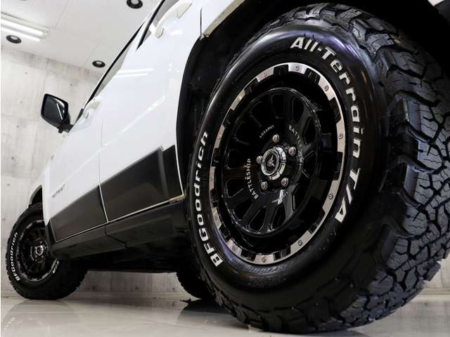 �V�i�ЊO�A���~�z�C�[���ɐV�iBF�O�b�h���b�`�I�[���e���[���z���C�g���^�[�^�C���𑕒����A�N�e�B�u�ȕ��͋C�Ɏd�オ��܂����B