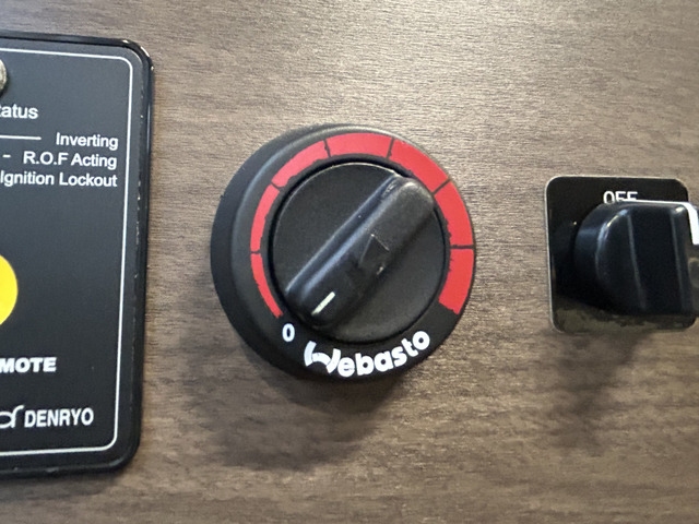 ��l�C��FF�q�[�^�[�t���ł��B�~������K�ɂ��߂��������܂��B�ԑ̂̔R�����g���̂ŔR���̕⋋�Ȃǂ��K�v�L��܂���!