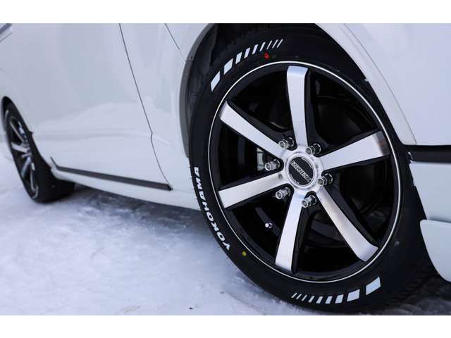 ESSEX18�C���` 225/50R18 ���R�n�}PARADA�z���C�g���^�[ �Ԍ��Ή��A���~�Z�b�g�ł���