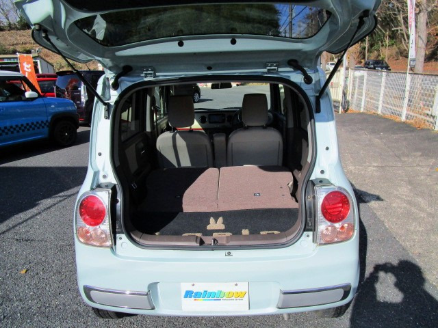 �����A�V�[�g��|���ƃt���b�g�ōL���X�y�[�X���m�ہB