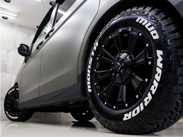 �V�i�ЊO�A���~�z�C�[���ɐV�i�z���C�g���^�[�}�b�h�e���[���^�C���𑕒����A�N�e�B�u�ȕ��͋C�Ɏd�オ��܂����B