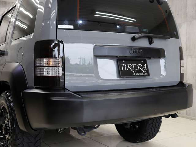 ���A�o���p�[��e��G���u�������}�b�g�u���b�N�ɓh�蕪���y�C���g���{���Ă��܂��B