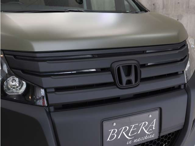 �t�����g�O�������}�b�g�u���b�N�ɓh�蕪���y�C���g���Ă���܂��B