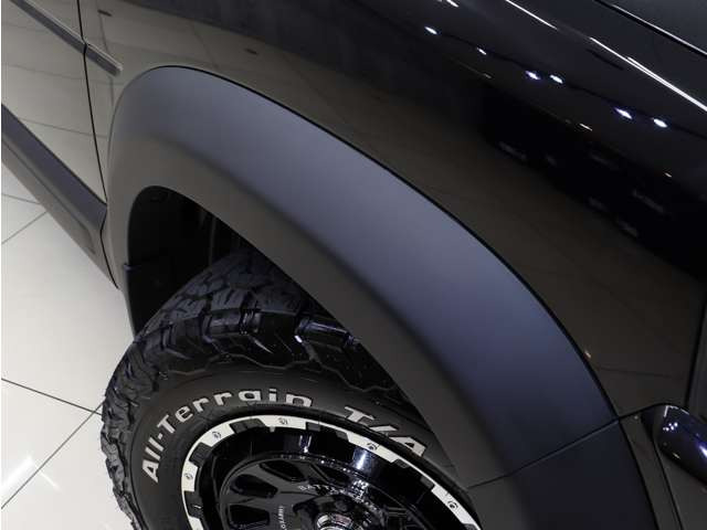 �t�F���_�[�A�[�`�������}�b�g�u���b�N�ɓh�蕪���y�C���g�ς݂ł��B