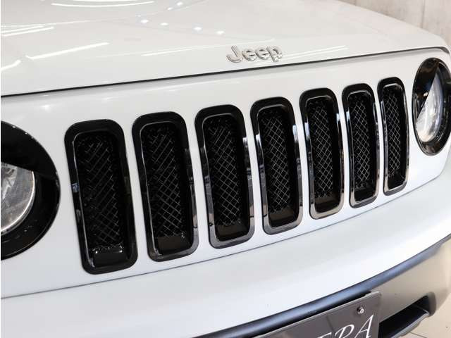 �t�����g�O�����̓o�b�h�t�F�C�X�̃u���b�N�h���ɍ��킹�ău���b�N�ɂ��Ă���܂��B