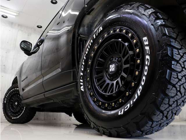 �V�i�ЊO�A���~�z�C�[���ɐV�iBF�O�b�h���b�`�I�[���e���[���z���C�g���^�[�^�C���𑕒����A�N�e�B�u�ȕ��͋C�Ɏd�オ��܂����B