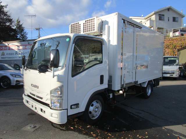 エルフ冷蔵冷凍車