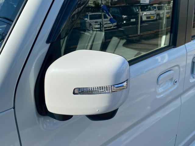 �E�C���J�[�~���[�t����