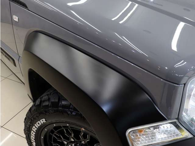 �t�F���_�[�A�[�`�������}�b�g�u���b�N�h�蕪���d�グ�ƂȂ��Ă���܂��B