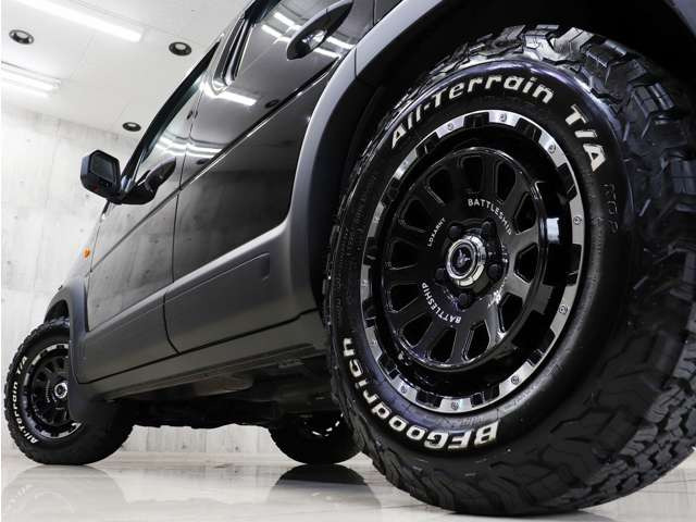 �V�i�ЊO�A���~�z�C�[���ɐV�iBF�O�b�h���b�`�I�[���e���[���z���C�g���^�[�^�C���𑕒����A�N�e�B�u�ȕ��͋C�Ɏd�オ��܂����B