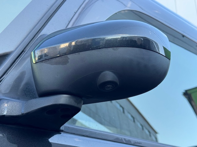 �T�C�h�J���������ڂ���Ă���܂��B