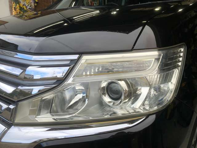 �Y��ȃw�b�h���C�g��