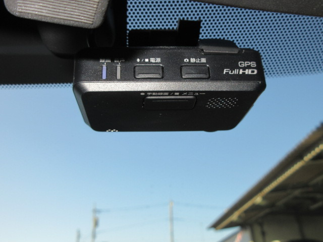 �h���C�u���R�[�_�[�t���ł��B