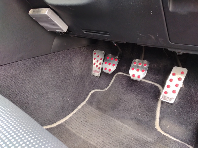 �y�_������