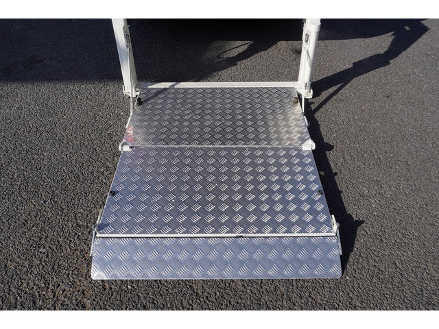 遠方の方でも安心な日本メンテナンスによる保障会社の1年保障、全国の提携工場で修理保障対応可能です。