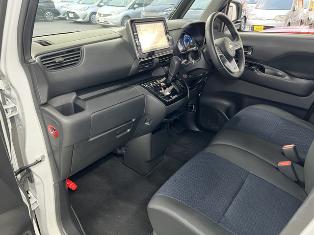 �y�K���X����̕i���z ���Ђ̓W���ԗ��ɂ�AIS�Ӓ菑���I�[�g�I�[�N�V�������̍���\��ςݍ���ł��܂��B�v���C�X�{�[�h�̋��z�͏��o��݂̂��x�������z�B�i�������i���S���͈ꌩ�ɔ@�����B��ڗđR�ł��B