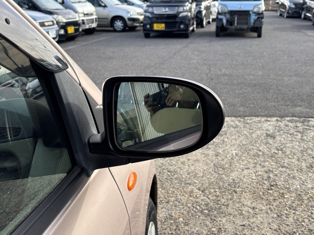 �y�x�����z���i�X�z���Ԃ������������܂��āA���ɗL�������܂��B�݌Ɏԗ��ɂȂ�܂��̂ŁA���񂲓s���̋X�������ɁA���ɗ��ĉ������B���X�\��������ƁA���ē����X���[�Y�ł��B