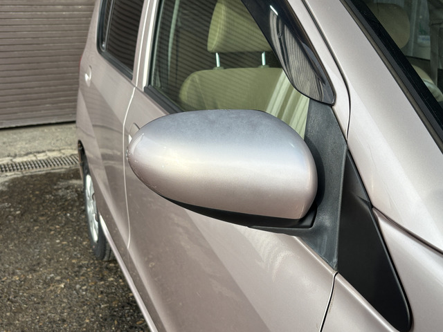 �y�x�����z���i�X�z���Ԃ������������܂��āA���ɗL�������܂��B�݌Ɏԗ��ɂȂ�܂��̂ŁA���񂲓s���̋X�������ɁA���ɗ��ĉ������B���X�\��������ƁA���ē����X���[�Y�ł��B