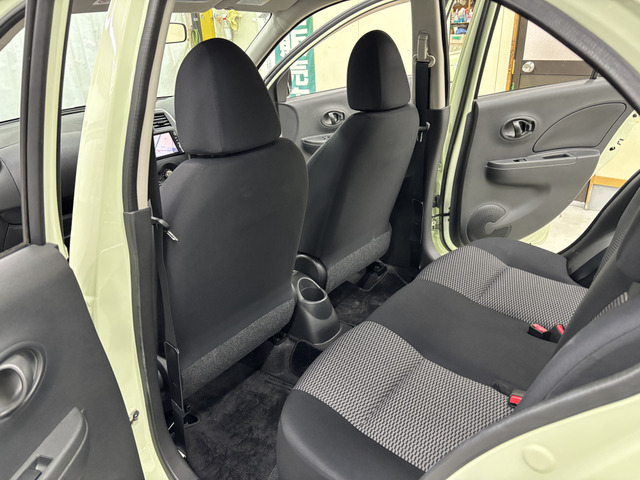 �y�K���X����̕i���z ���Ђ̓W���ԗ��ɂ�AIS�Ӓ菑�ƃI�[�g�I�[�N�V�������̍���\��ςݍ���ł��܂��B�v���C�X�{�[�h�̋��z�͏��o��݂̂��x�������z�B�i�������i���S���͈ꌩ�ɔ@�����B��ڗđR�ł��B