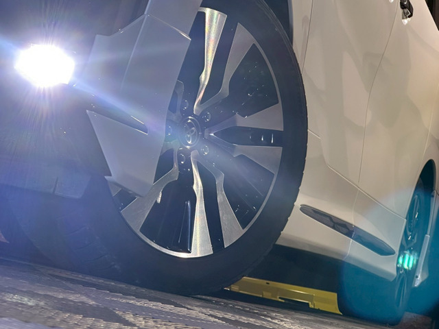 �y�J�X�^���z �J�X�^��������܂�!���[�_�E���E���t�g�A�b�v�ELED���E�A���~�z�C�[�����A�e�u�����h�̃p�[�c�̎�舵���������܂��B