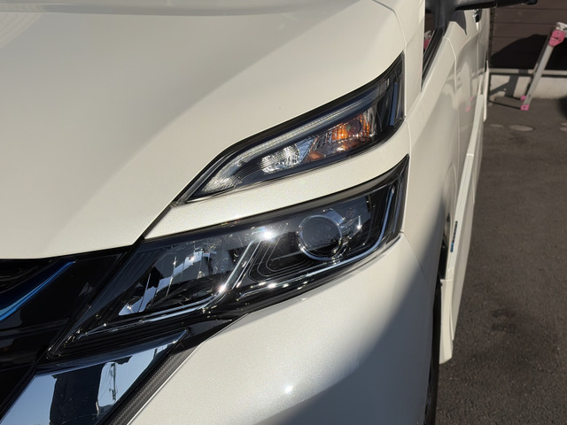 �yLED�w�b�h���C�g�z���V����ԑ��s�����ǍD�Ȏ��E���m�ۂ����S���ĉ^�]�ł��鍂�P�xLED�w�b�h���C�g�𑕔�!�_�����x�������A����d�͂��}�����Ă��܂��B