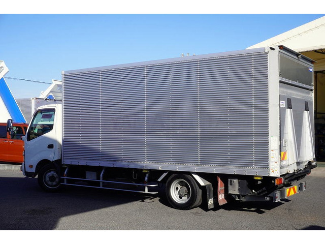 �o���E�g���b�N�Ƃ���1��1��d�l�̈قȂ镨�����A���m���Ɋ�Â�������₷�����������Ē����܂��B