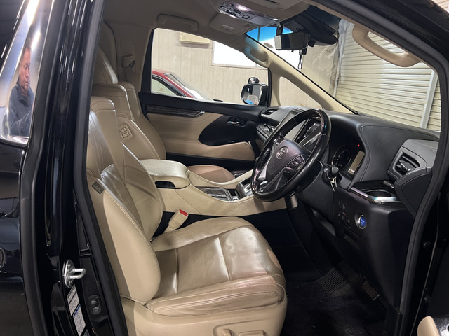 アルファードハイブリッド 2.5 ロイヤルラウンジ SP E-Four 4WD