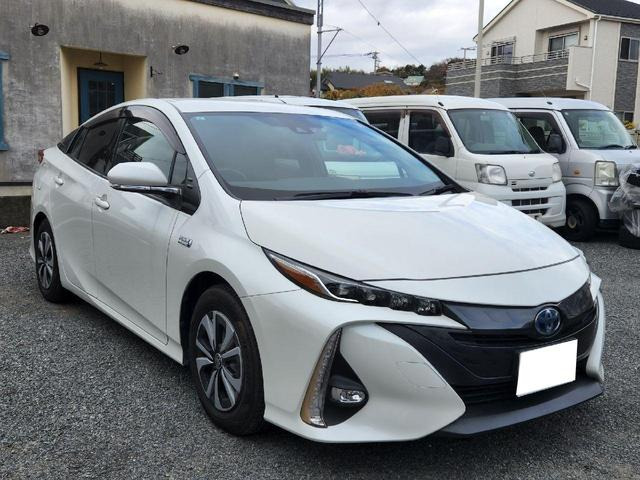 プリウスPHV(トヨタ) 中古車画像