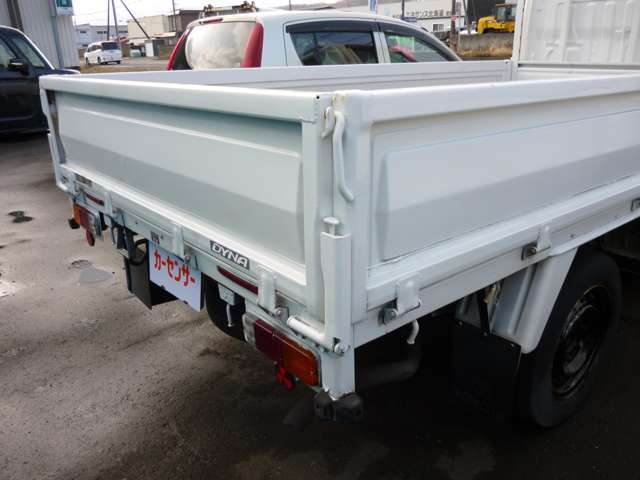 ���Ђł͎ԗ��̓h���E�ˑ����������Ă���܂��̂� ���C�y�Ɏ��q�E�[�ԁE�����E����Ȃǂ��₢���킹�������B �܂��A���X�̉c�Ƃ�9������18���܂łƂȂ��Ă���܂��B