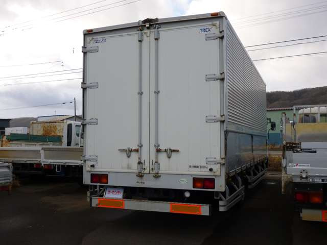 ���Ђł͎ԗ��̓h���E�ˑ����������Ă���܂��̂� ���C�y�Ɏ��q�E�[�ԁE�����E����Ȃǂ��₢���킹�������B �܂��A���X�̉c�Ƃ�9������18���܂łƂȂ��Ă���܂��B