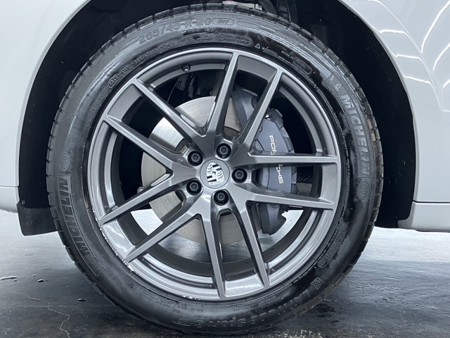 �Z�f�B�i�E�A�v���X�E�v���~�A�E�C�I�����e�Ѓ��[����舵������܂��B���݂����̂��ԂŎc��������A���X�̎x���������Ȃ����������ȂǁA�܂��͈�x���₢���킹���������BTEL:092-407-8826