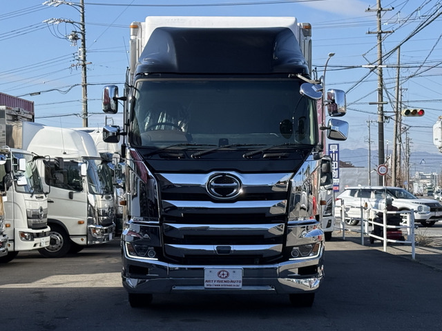 プロフィア冷凍冷蔵車