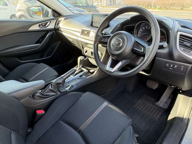 �o�����[�i�c�Ǝ��Ԃ�9:00����18:00�ƂȂ�܂��B���O�A��������ΑΉ��\�ł��̂ł��C�y�ɂ����k����������